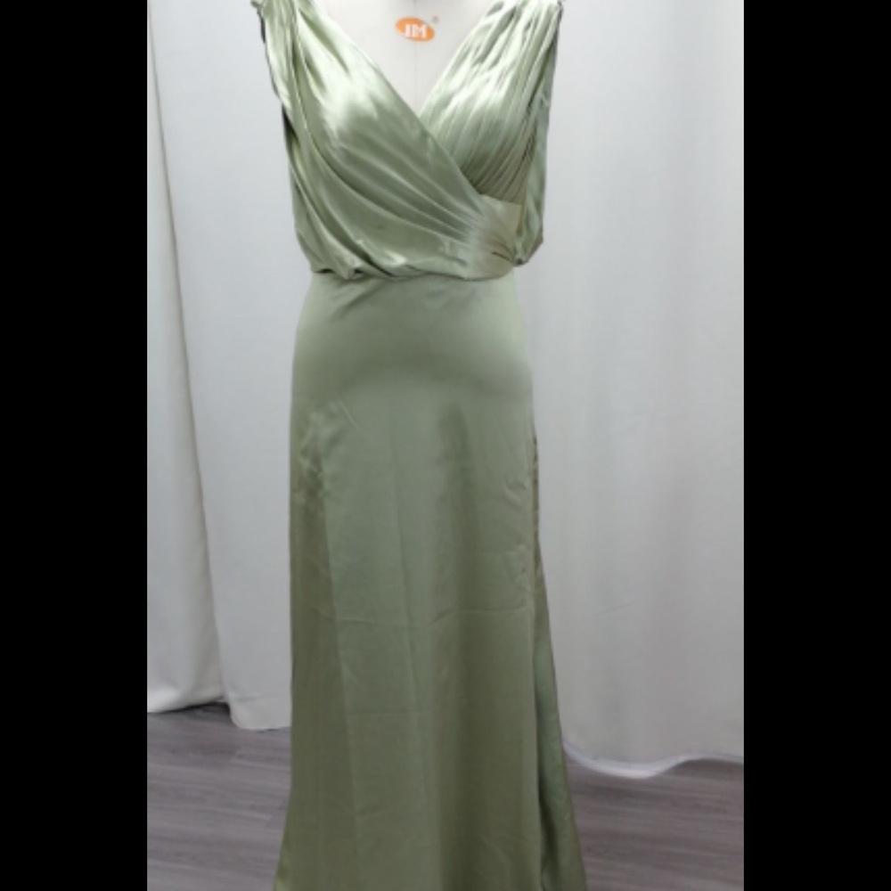 Elegant Green Evening Gown